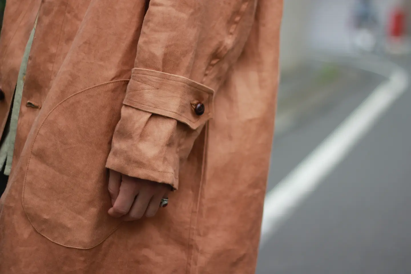 時を重ねて完成する、柿渋染めの魅力》KAKISHIBU LINEN