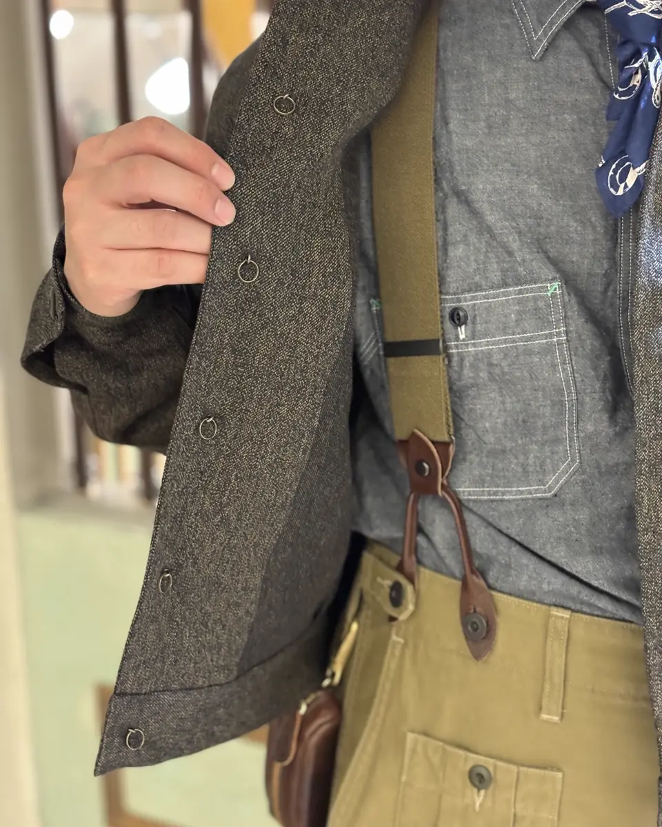 オリーブカーキが織りなすブラックシャンブレー》FRENCH WORK JACKET