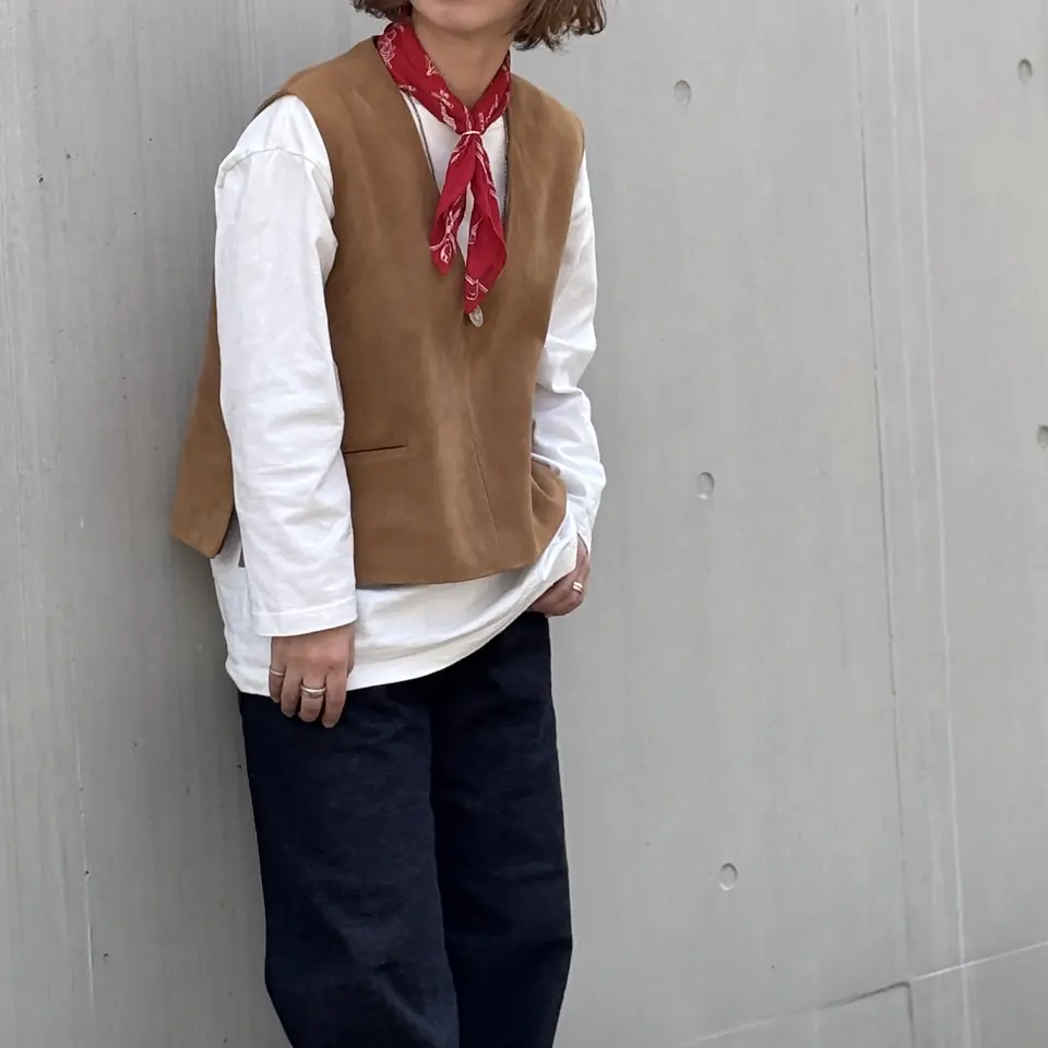 【限定品】KAJA REALISTIC SUEDE VEST OVY 着るだけで上品に》SHEEP SUEDE VEST