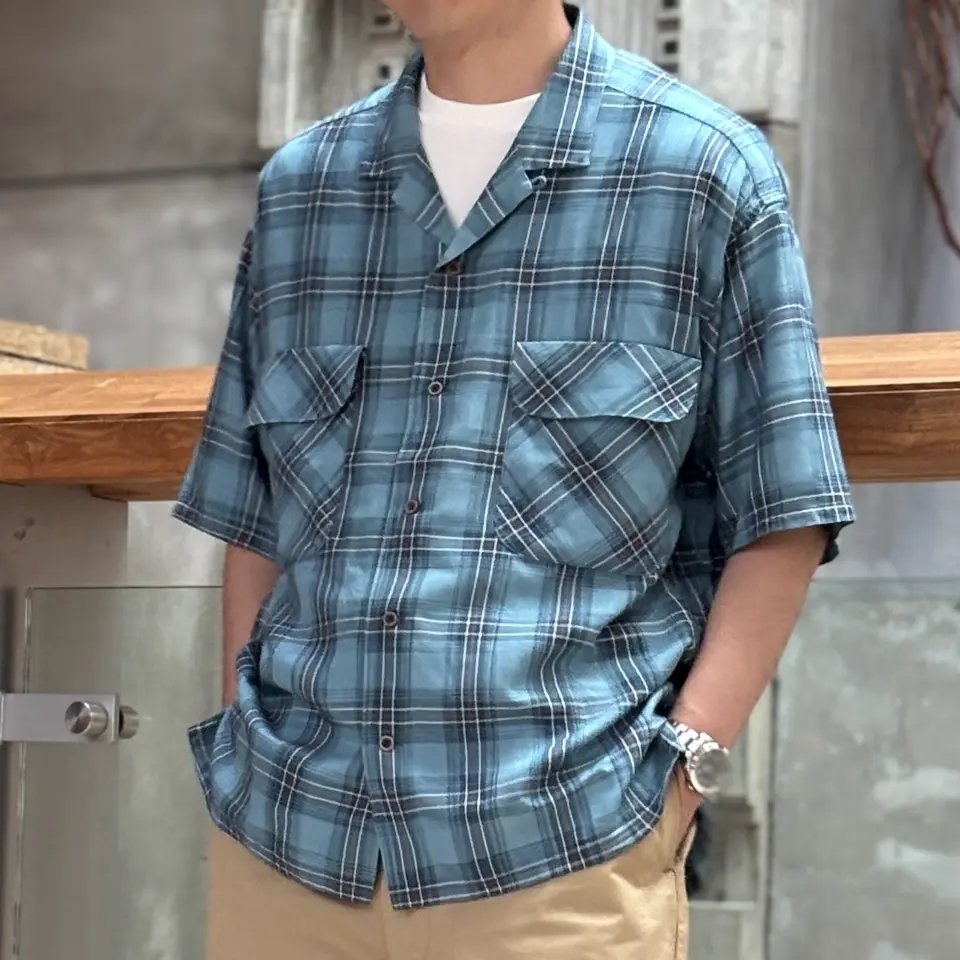 Modern and comfortable shirt》 OPEN COLLAR SHIRT RAYON CHECK