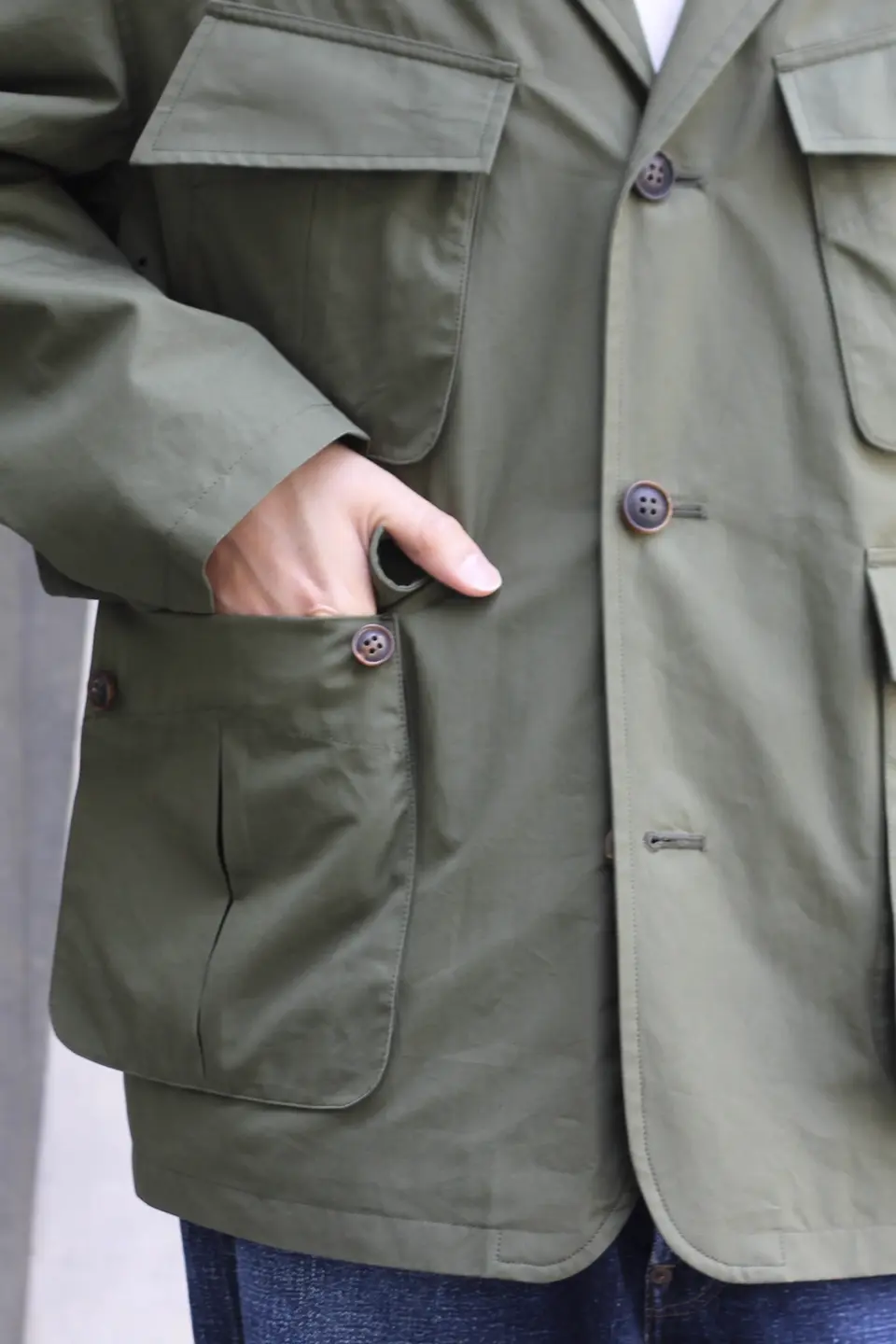 最高峰のVENTILE®で仕立てたミリタリージャケット》UTILITY JACKET