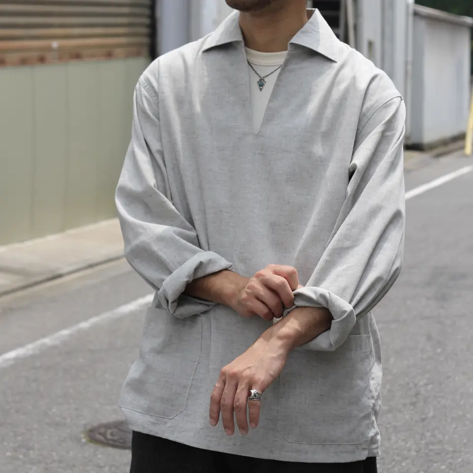 夏だからこそ選びたい、イージーケアな長袖シャツ》FRENCH PULLOVER