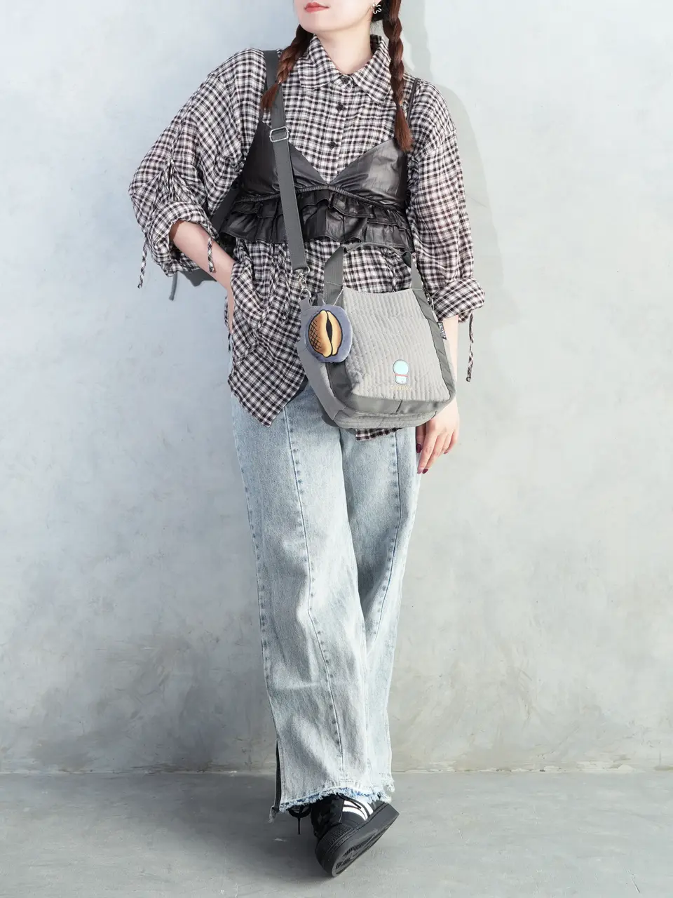 ケスクルデザイン ドラえもん ハンドバッグ レディース DC-040 Quest