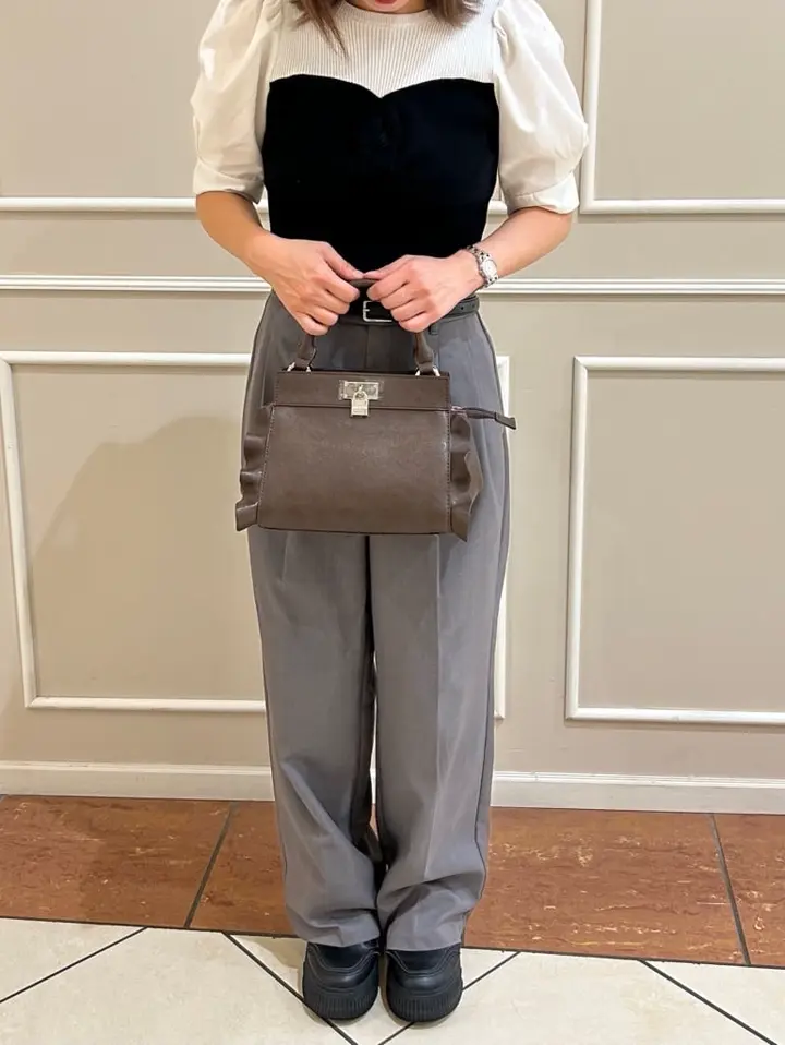 ジル スチュアート] 2WAYハンド 【ラッフル】フリルデザイン