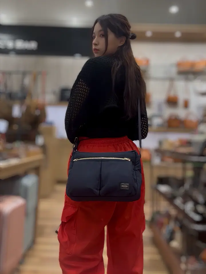 【廃盤・レア】ポーター PORTER ミニドラムバッグ ショルダーバッグ 赤茶 ポーター エクスチェンジのバッグ「ピーエックス タンカー」に赤と茶を