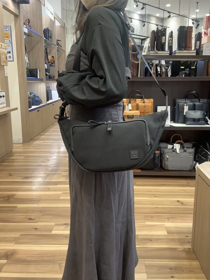 【レビュー投稿で+5％還元】イズイット ショルダーバッグ 斜め掛け 肩掛け 横型 撥水 メンズ 日本製 963112 トリクル ISIT IS/IT カジュアル お出掛け 旅行 クリスマス_mp イズイット ショルダーバッグ 斜め掛け 肩掛け 横型 撥水 メンズ 日本
