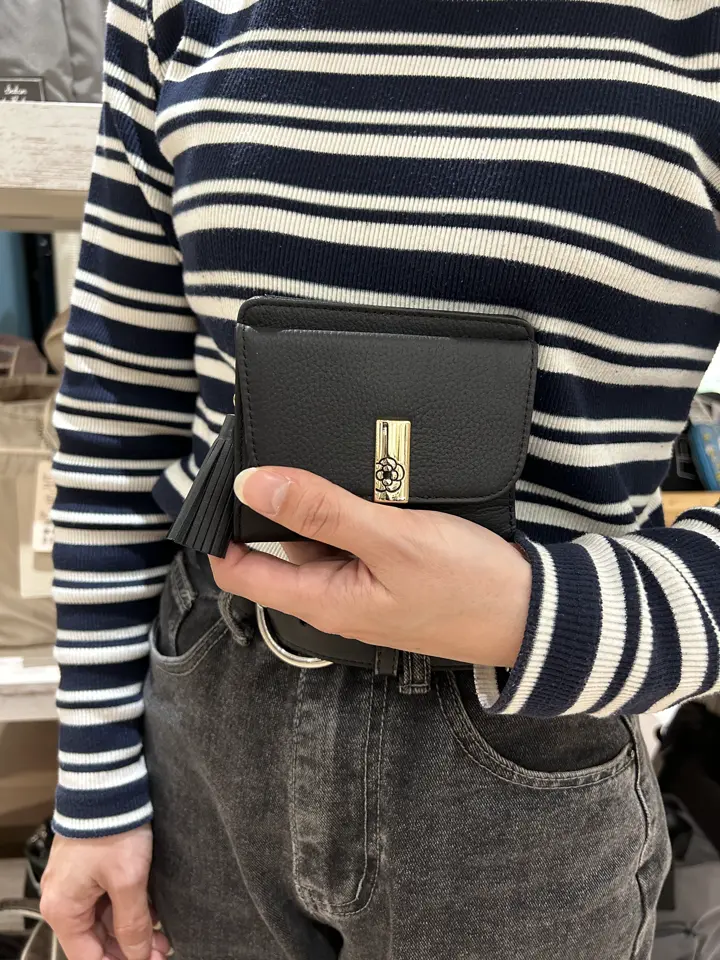 むつ　ウェーブミニ　男女兼用　おしゃれ本革 クレイサス 二つ折り財布 本革 レディース エクセ 190463 CLATHAS