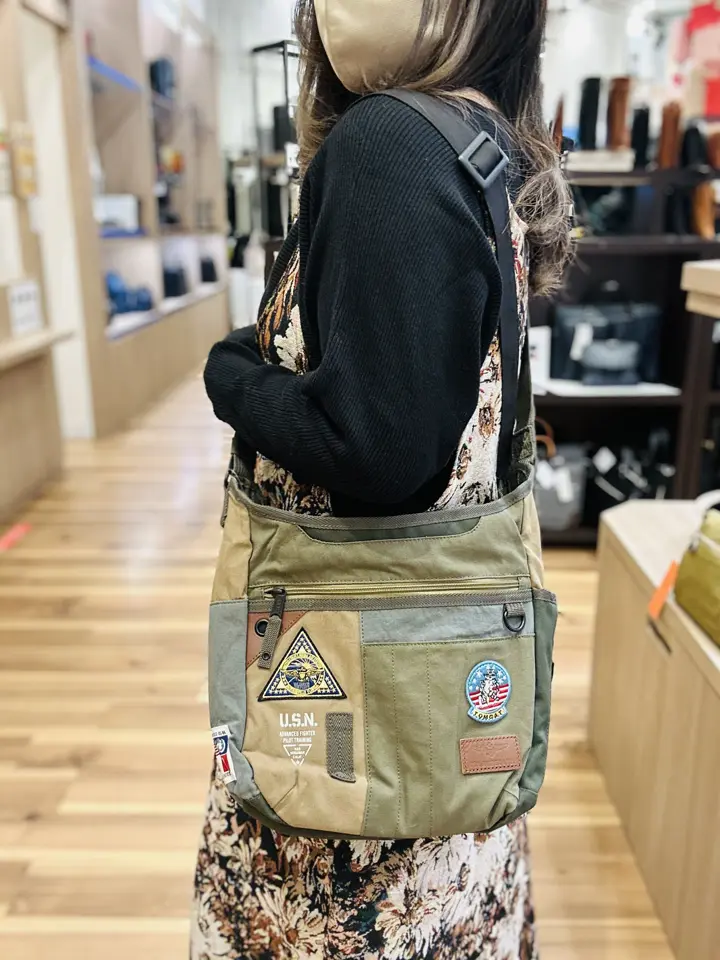 アヴィレックス ショルダーバッグ トップガン3 限定モデル メンズ