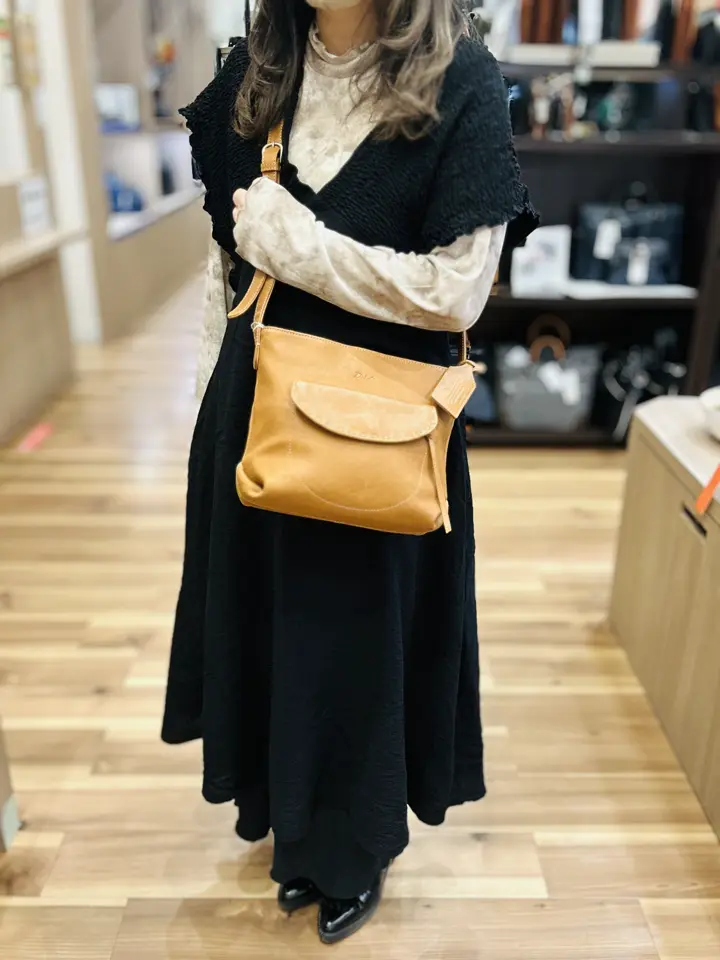 ダコタ ショルダーバッグ シャーロット 1033663 Dakota 牛革 本革