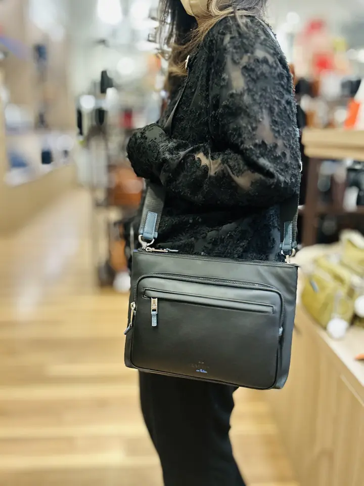 ランバンオンブルー ショルダーバッグ 斜め掛け 横型 メンズ 515112