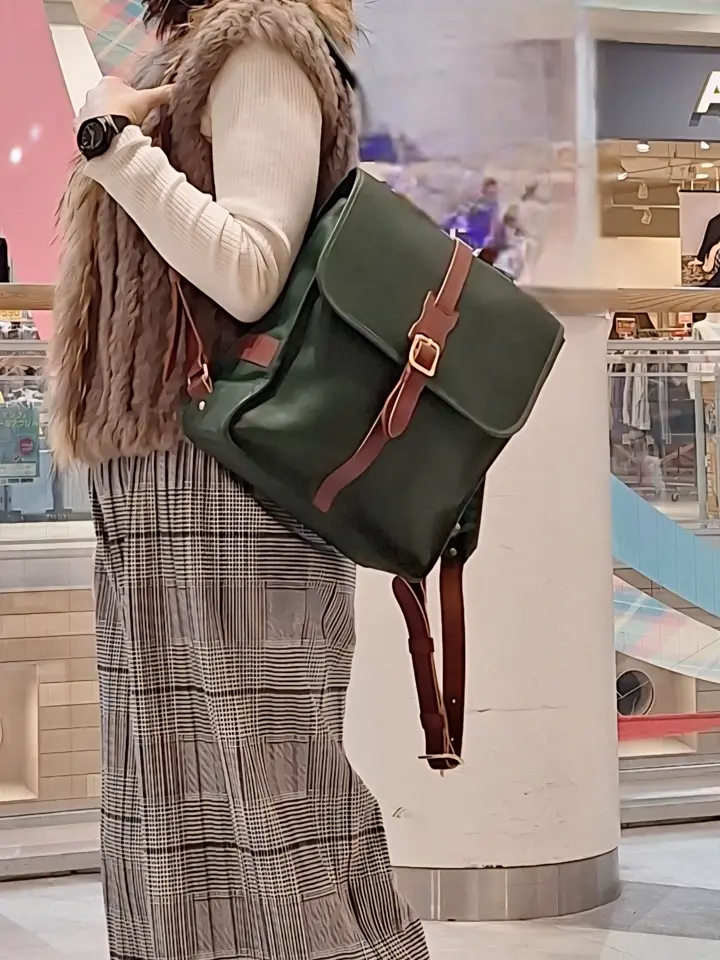 【美品】キソラ　ロブスト　リュック　レザー　ロゴ型押し　フラップ　ベルト　黒 楽天市場】キソラ リュック A4 本革 ロブスト2 メンズ レディースKIOB