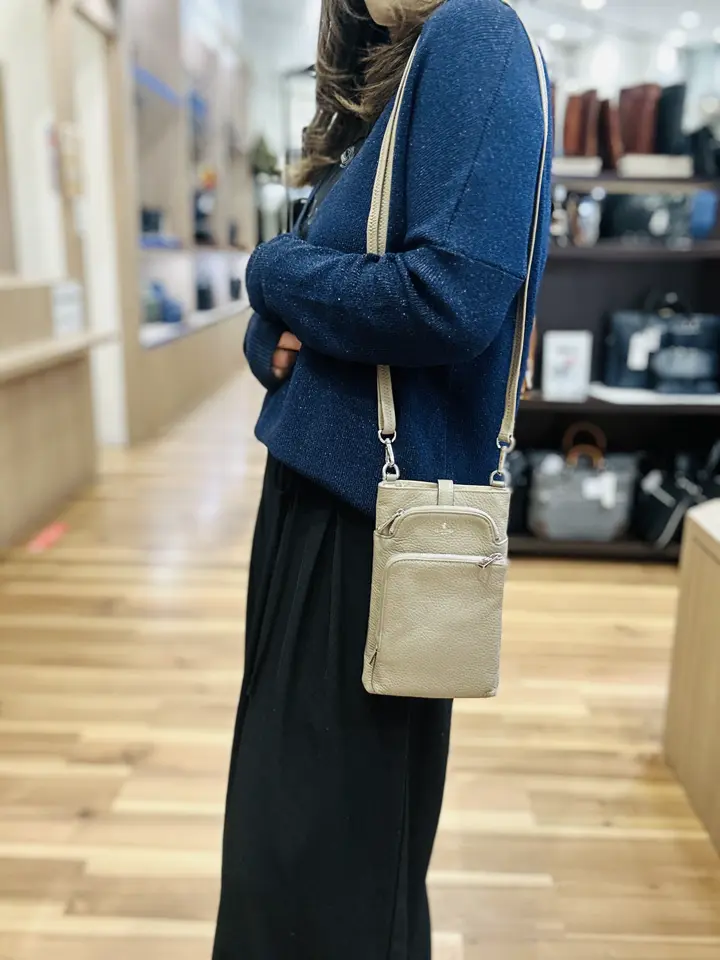 ペレボルサ スマホショルダー 本革 ショルダーバッグ 抗菌 防臭