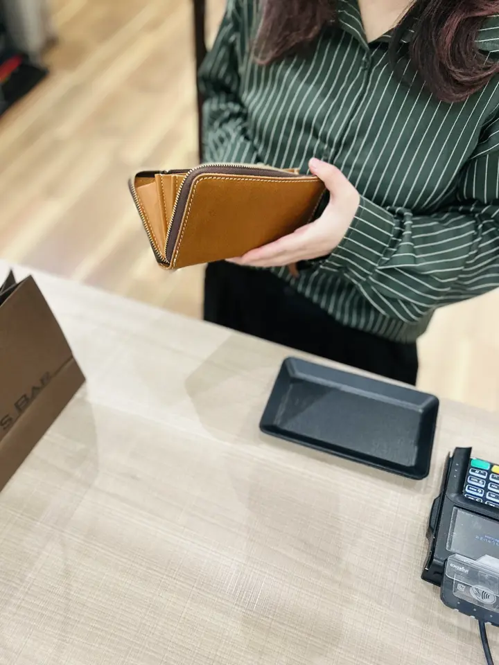 キソラ 長財布 ラウンドファスナー ミネルバボックス ユニセックス