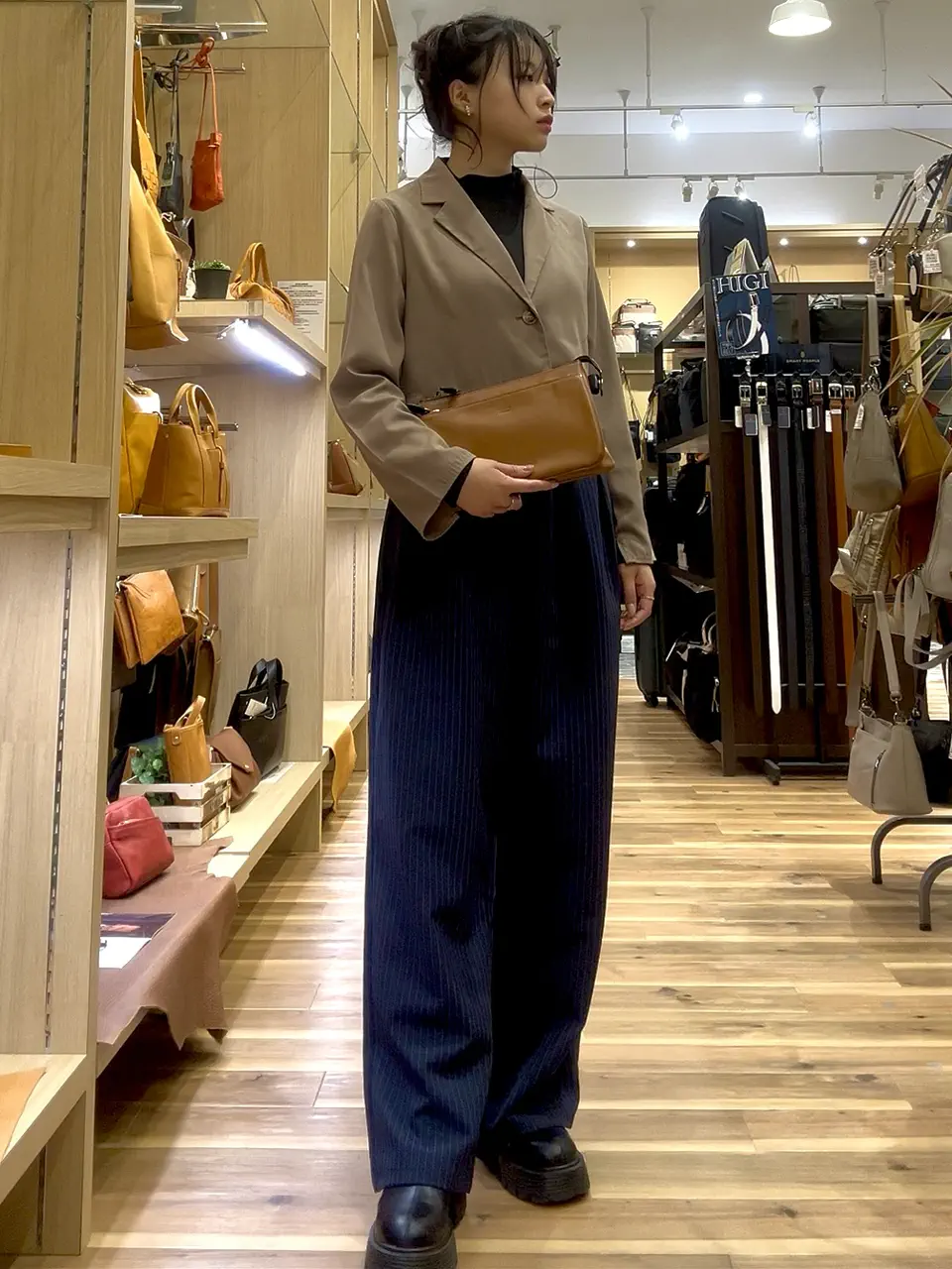 ♡かおり♡靴・バッグ・ブラウス 本革】 Vカットスリッポンシューズ 7121 （ブラック） -モードカオリ