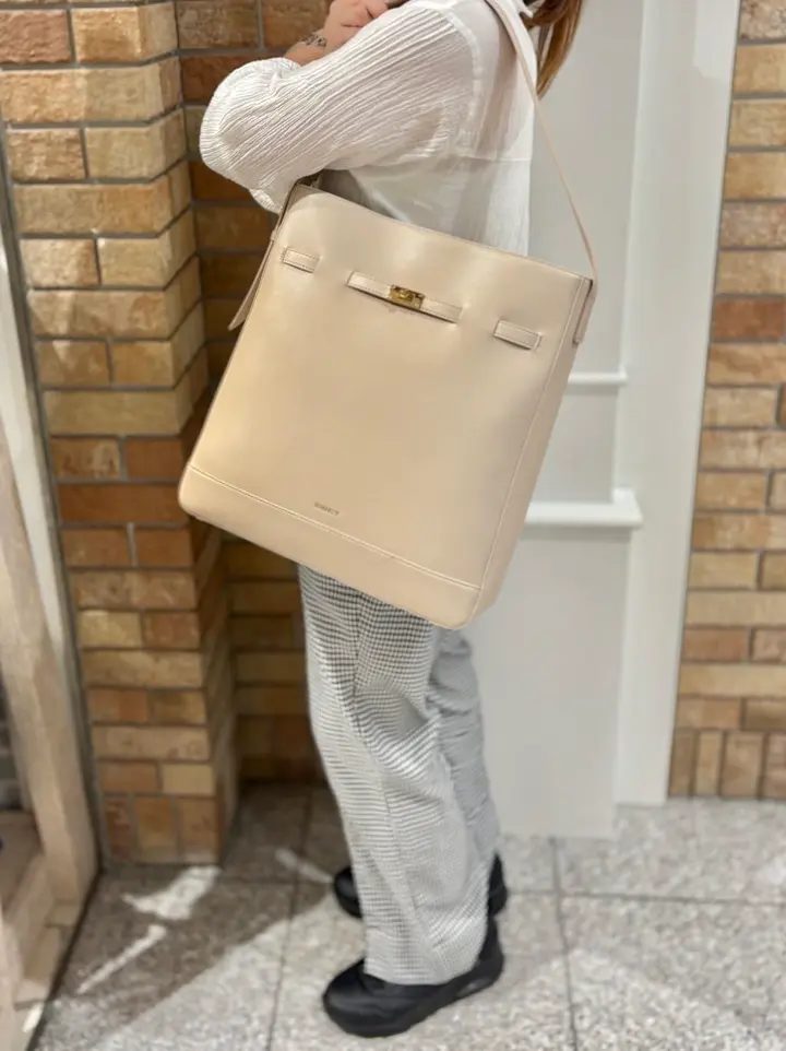 ビビエスト 縦型ワンショルダーバッグ レディース BBEQ1-003