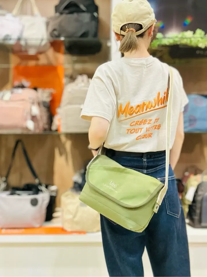 Lee ショルダーバック フラップ型 キャンバス レディース 320-1302