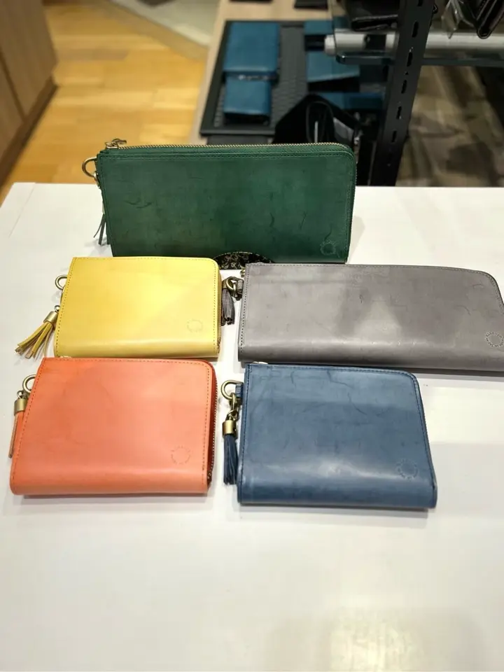 キソラ 二つ折り財布 L字ファスナー シビラ リスシオ ユニセックス