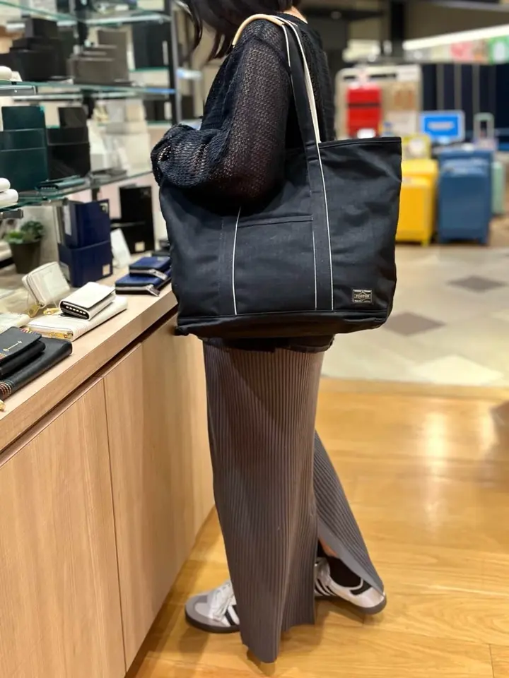 PORTER / NOIR TOTE BAG(M) ¥34,100税込　ポーター NOIR(ノアール) TOTE BAG(M) | 吉田カバンホームページ | YOSHIDA & Co.