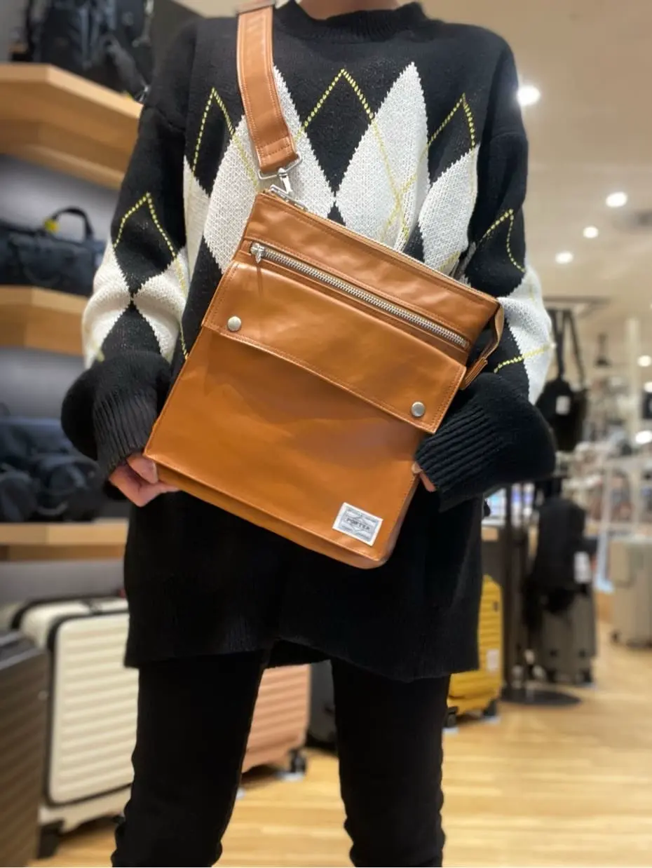 PORTERフリースタイルショルダーバッグ　ハーフムーン　ブラウン FREE STYLE(フリースタイル) SHOULDER BAG | 吉田カバン