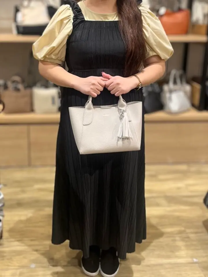 【レビュー投稿で+5％還元】ムルーア ハンドバッグ タッセル mr-b1325  レディースMURUA ショルダーバッグ ミニトート タッセル 婦人 クリスマス_mp クリスマス_wp ムルーア ハンドバッグ タッセル mr-b1325 レディース MURUA