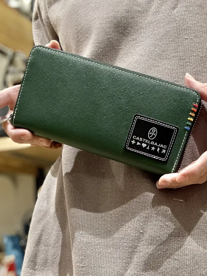 新品・未使用☆30%OFF❣️CASTELBAJAC グリーン 長財布 ✨未使用品✨カステルバジャックラウンドファスナー長財布緑男女兼用