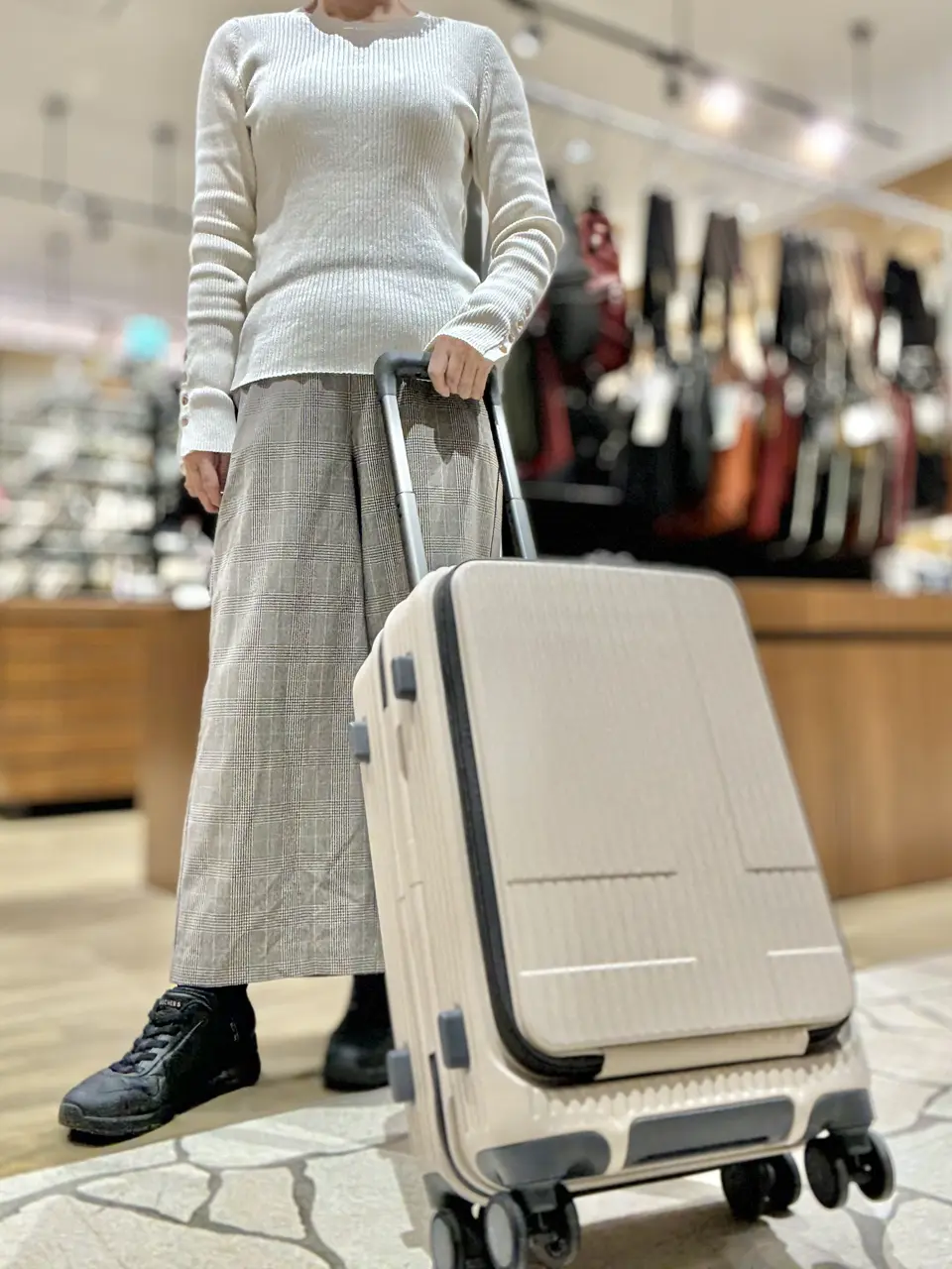 瑛太渡辺専用 1泊～2泊向き 機内持ち込み可 スーツケース レジェンドウォーカー 1512