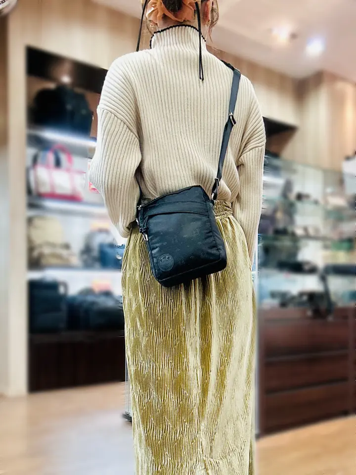 POTR モノグラム バーティカル ショルダーバッグ 998-19805POTR