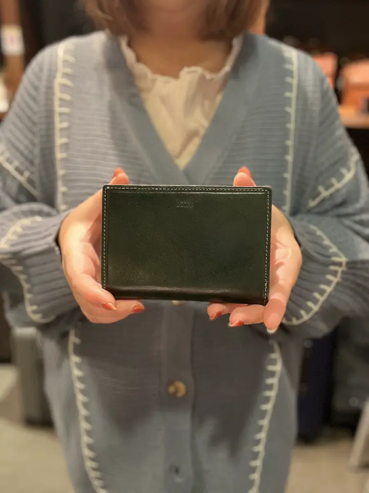 タケオキクチ 財布 二つ折り 二つ折り財布 ミドルウォレット セミ長札