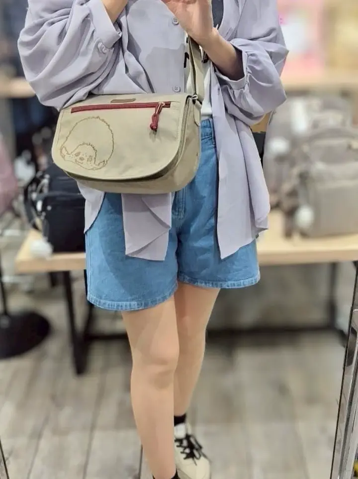 今市隆二 RILY ベージュショルダーバッグとバンダナとピンバッチの3点