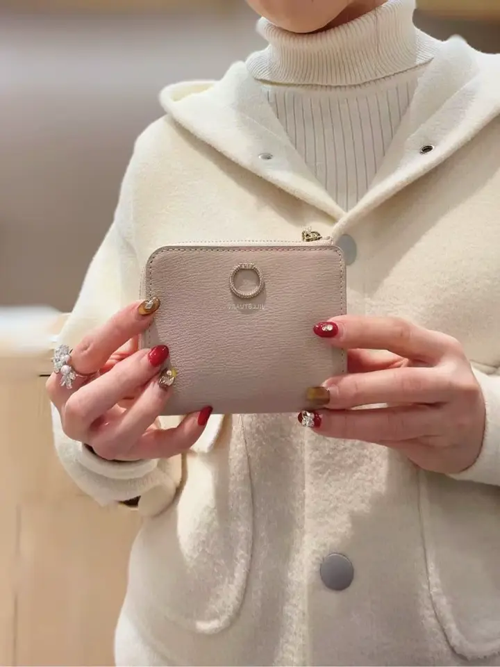 2名様限定♡ジョリーフルール♡軽量スマート長財布ショルダー 2名様限定♡ジョリーフルール♡軽量スマート長財布ショルダー - メルカリ