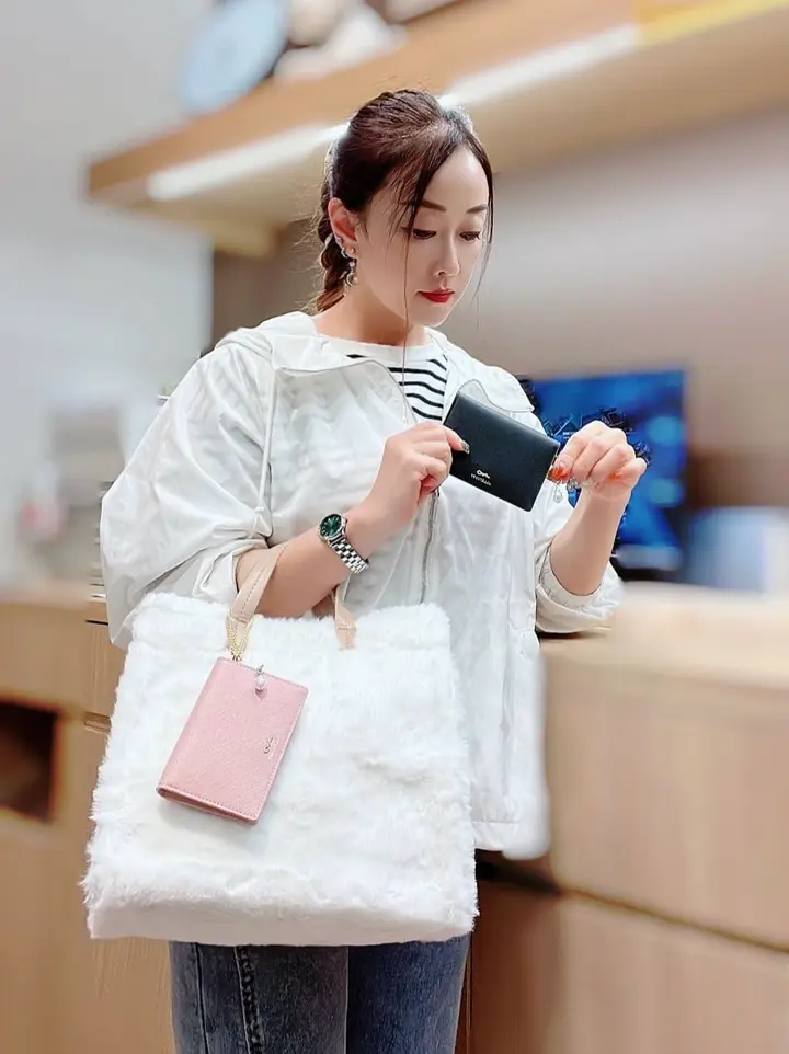 ジルスチュアート パスケース 本革 ギフト レザー レディース ジルスチュアート パスケース 本革 ギフト レザー レディース