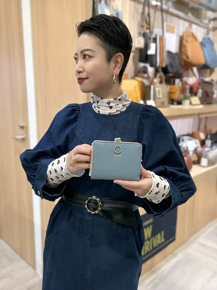 ジルスチュアート 本革 レザー 二つ折り財布 レディース