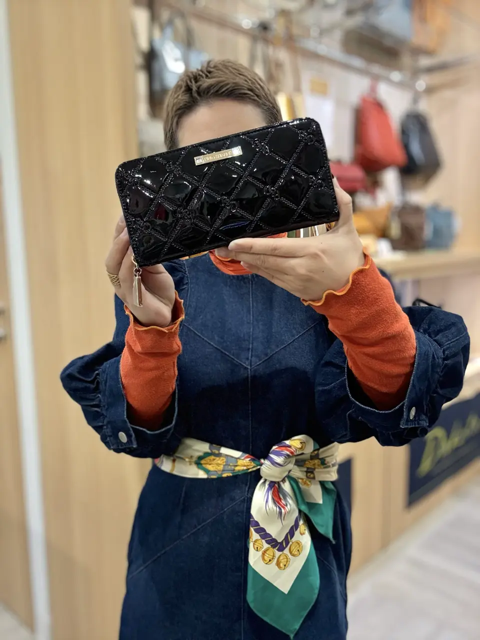 ピンキーアンドダイアン 長財布 ラウンドファスナー コモンエナメル