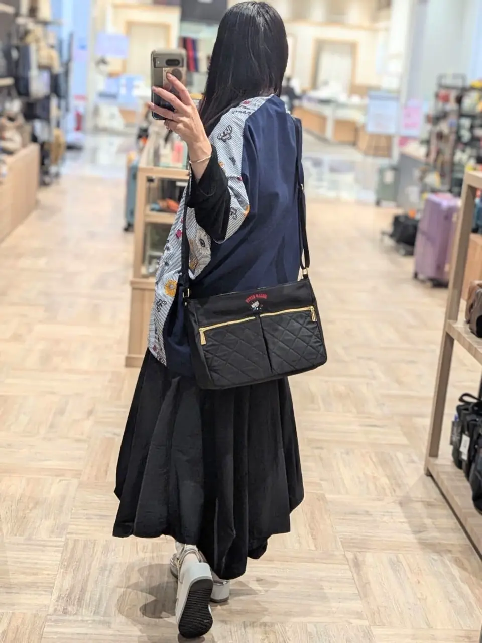 ケスクルデザイン ハローキティ ショルダーバッグ ハローキティ