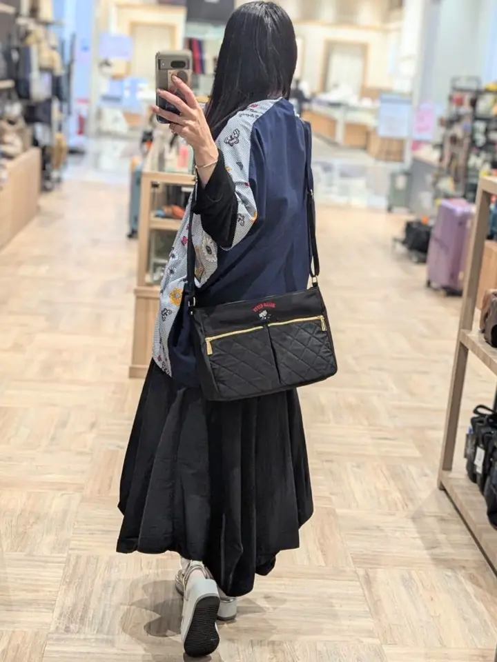 ケスクルデザイン ハローキティ ショルダーバッグ ハローキティ