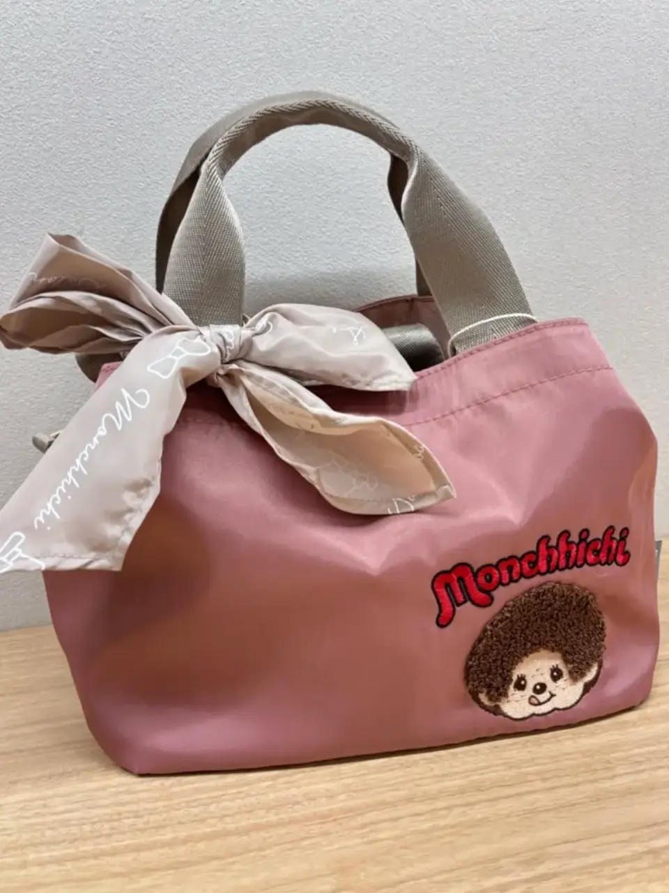 ピンクの猿の顔ハンドバッグ 12/27/2025のサミサミの投稿