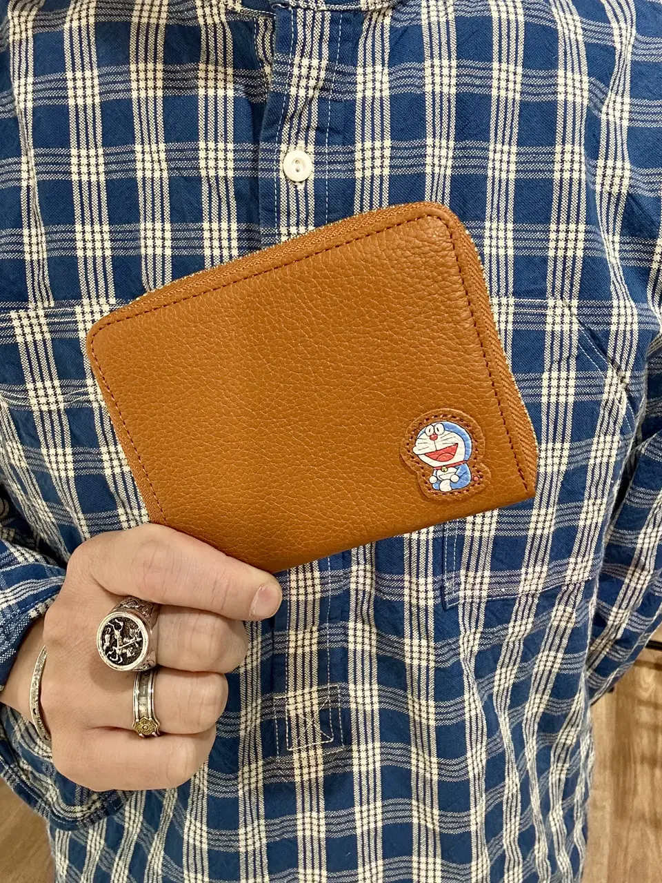 キソラ ドラえもん マルチケース ラウンドファスナー ユニセックス