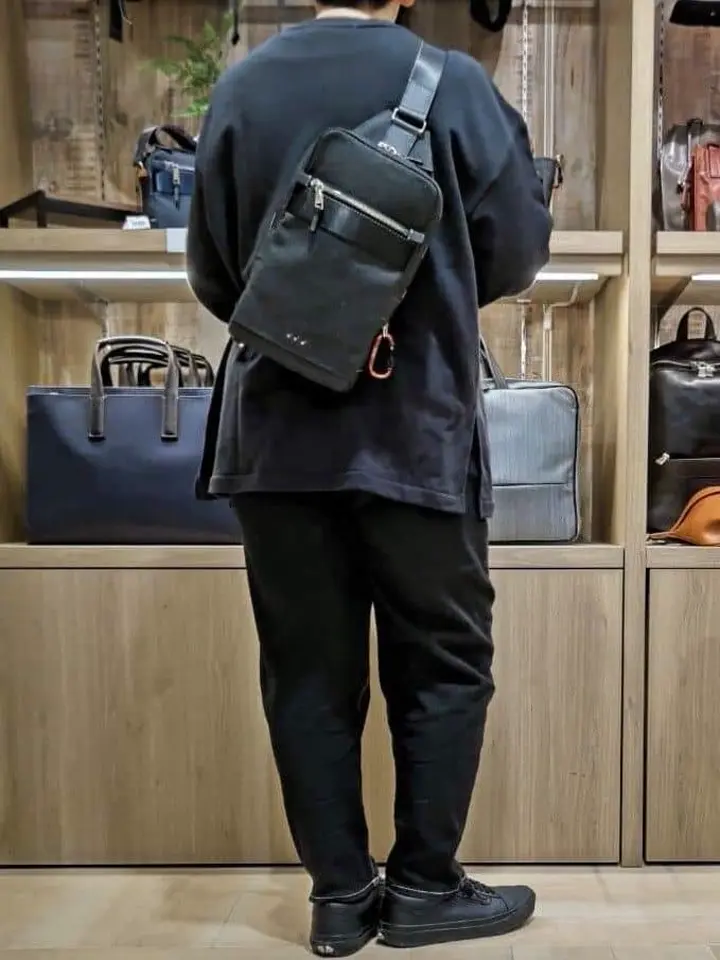 イズイット ボディバッグ 撥水 メンズ 927911 ニードル ISIT IS/IT