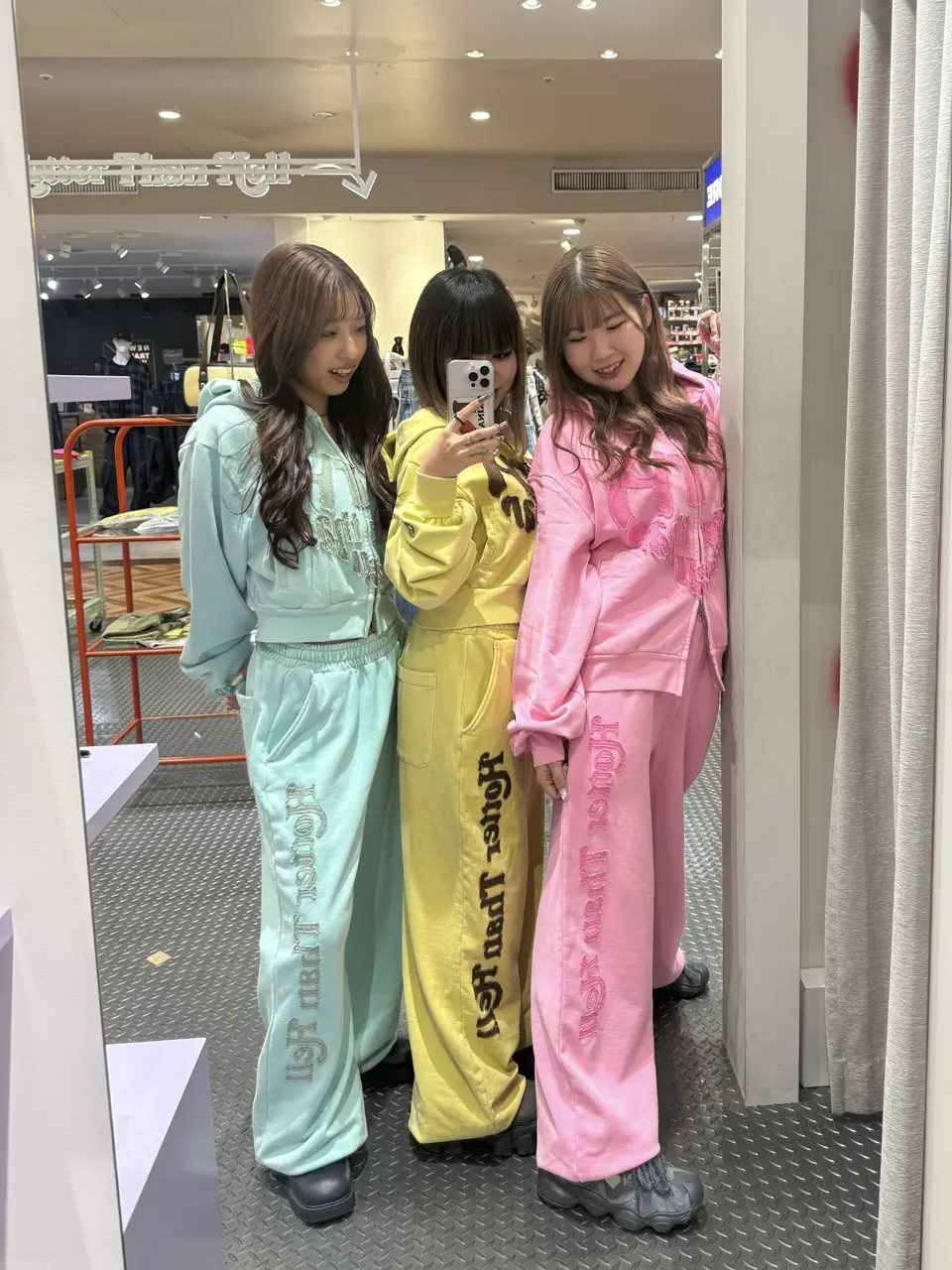 スタッフの投稿一覧