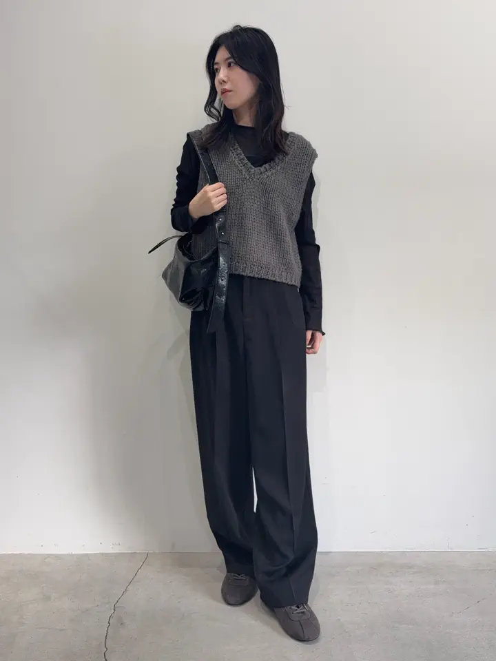 ロービングVネックベスト – SELECT MOCA