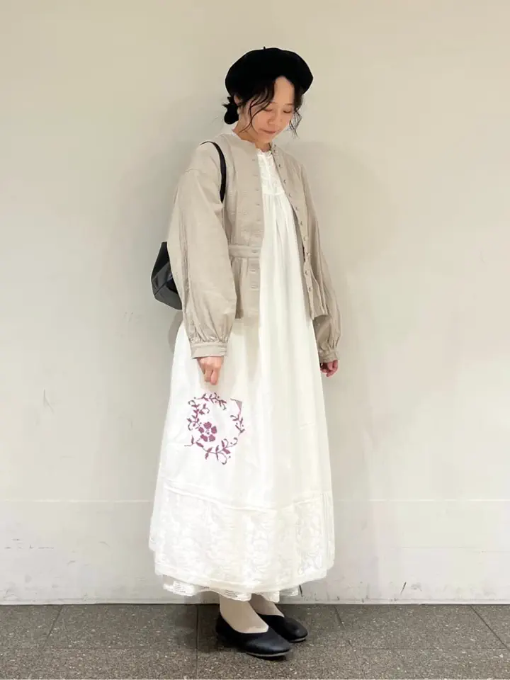 セール】 【WEB限定 Sサイズ】ランダム刺繍レース切替ワンピース（オフ
