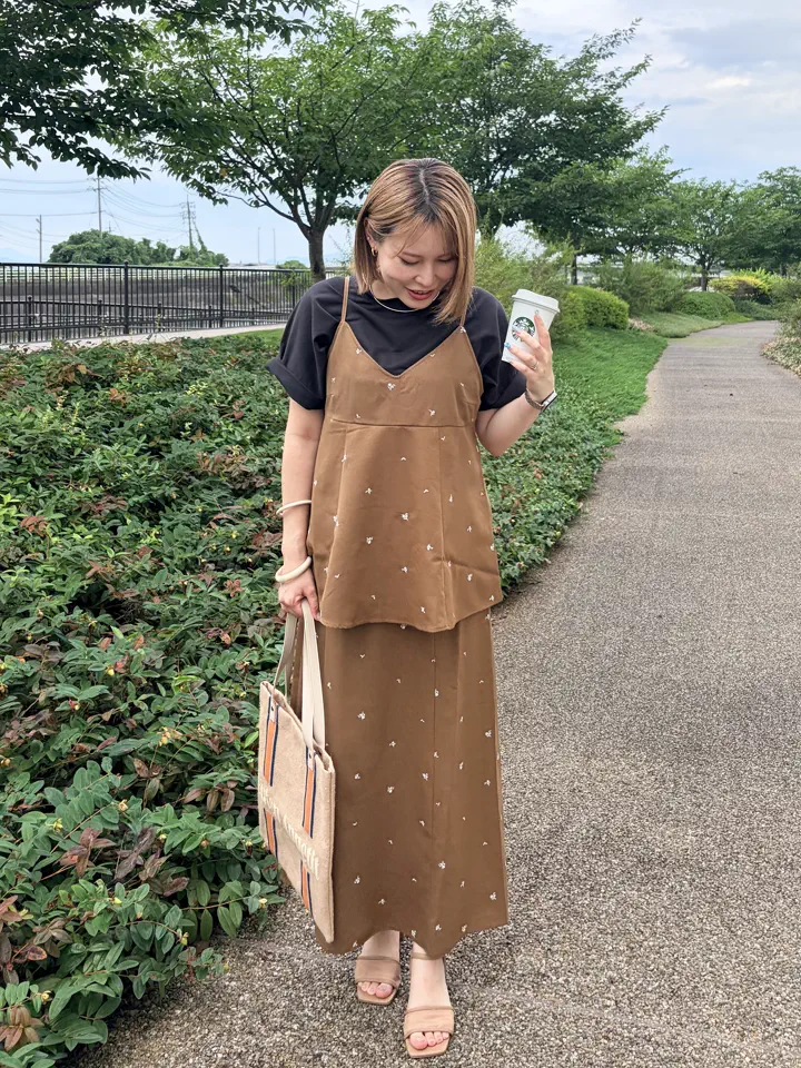小花柄刺繍台形スカート(セットアップ可)（チャコールグレー/ブラウン
