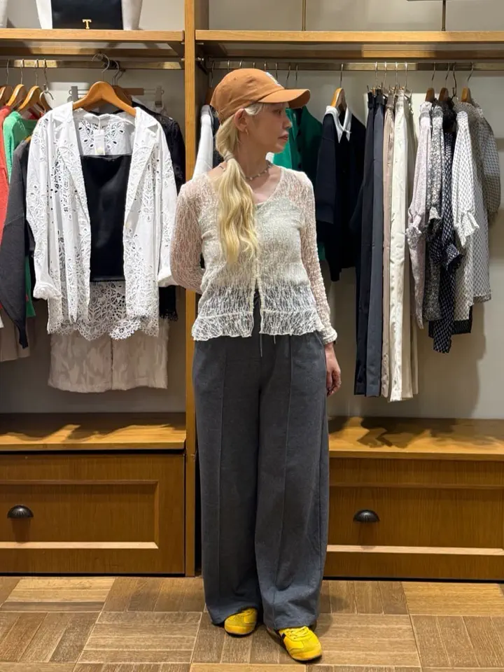カットサテンカップ付きキャミソール《2026 spring catalog item