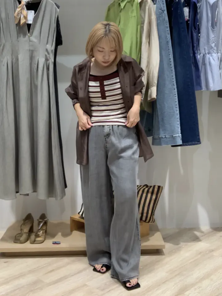 テッシュ ウォッシュデニムライクタックワイドパンツ(セットアップ可)（ブラック