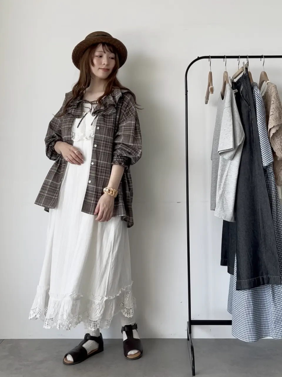 WHITE COLLECTION】スカラップ刺繍キャミワンピース（ホワイト