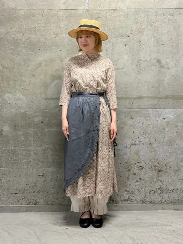 立川店/EC限定】リネンヘムタックパンツ（オフホワイト/グレージュ