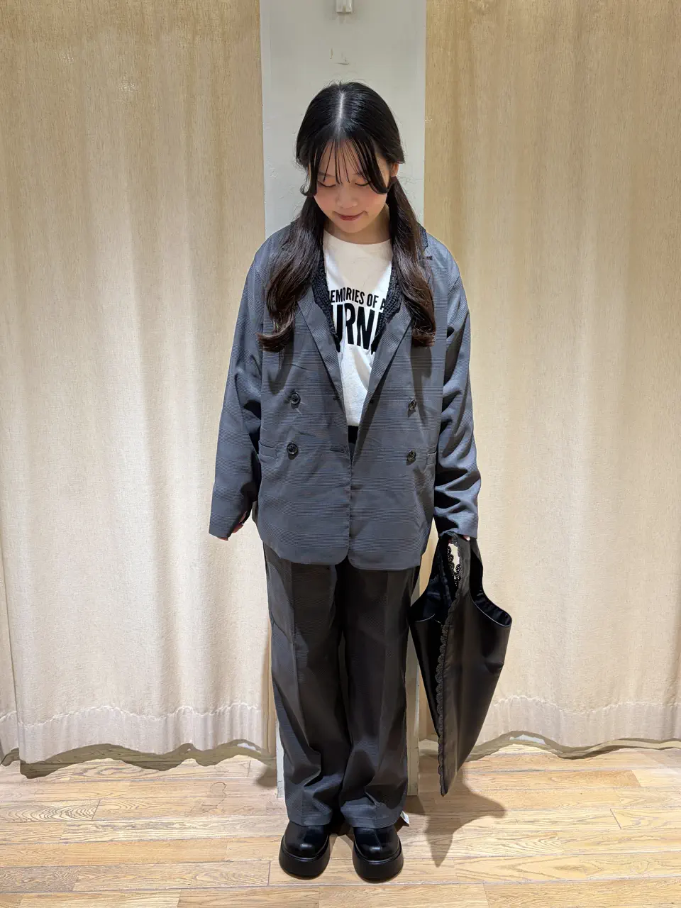 イージーケア、マシンウォッシャブル】タックストレートパンツ