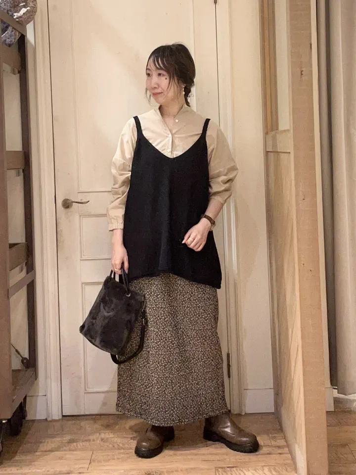 期間限定】 後ろレース長袖シャツ（ブラック/ベージュ/モカ/キャメル