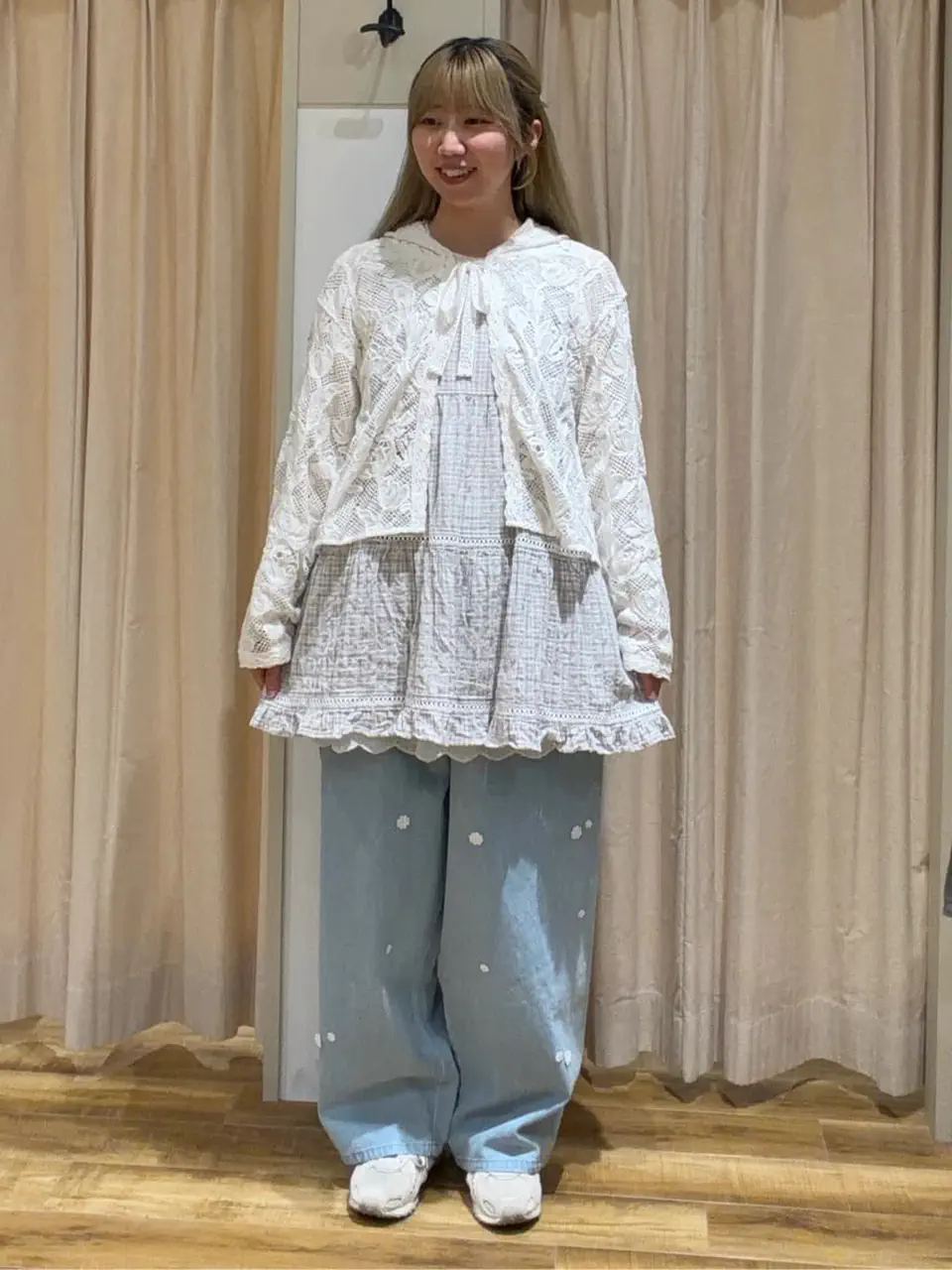 WHITE COLLECTION オーバーレースフード付きボレロ セール】 【WHITE COLLECTION】オーバーレースフード付きボレロ