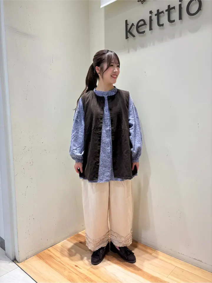 セール】 【Cross×Linen】ピンタックベスト（チャコールグレー/ピンク